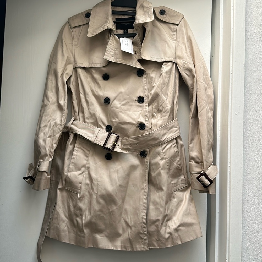 Banana republic, beige, trenchcoat new with tags